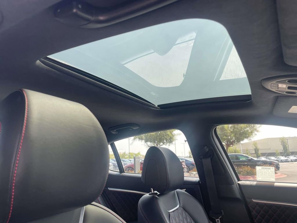 Used 2025 Genesis G70 3.3T Advanced w/ Sport Prestige Package image 29