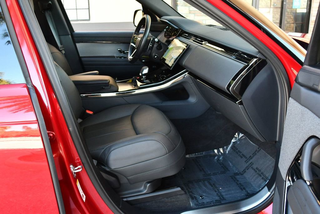 Used 2024 Land Rover Range Rover Sport Dynamic SE image 45