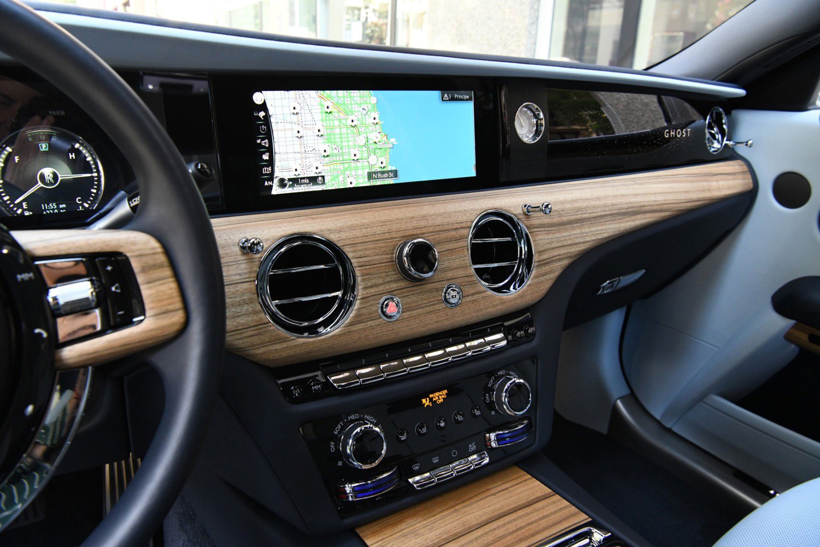 Used 2022 Rolls-Royce Ghost w/ Ghost Package image 19