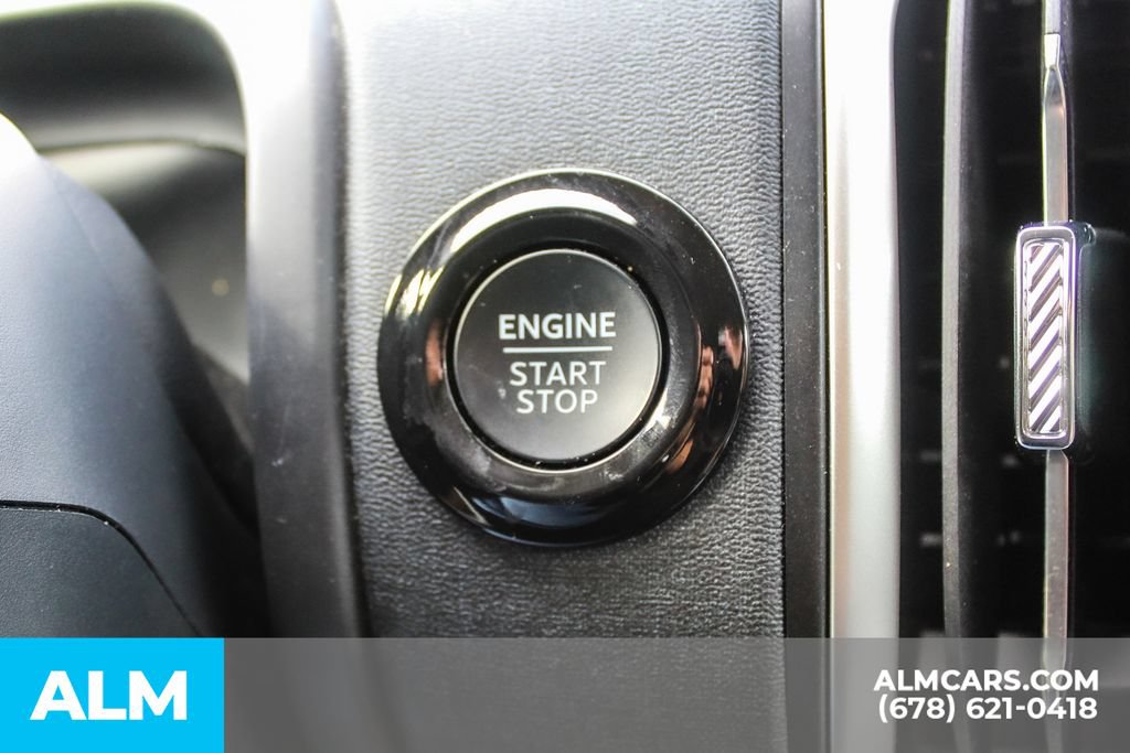 Used 2025 Ford Expedition Active AWD/4WD image 29