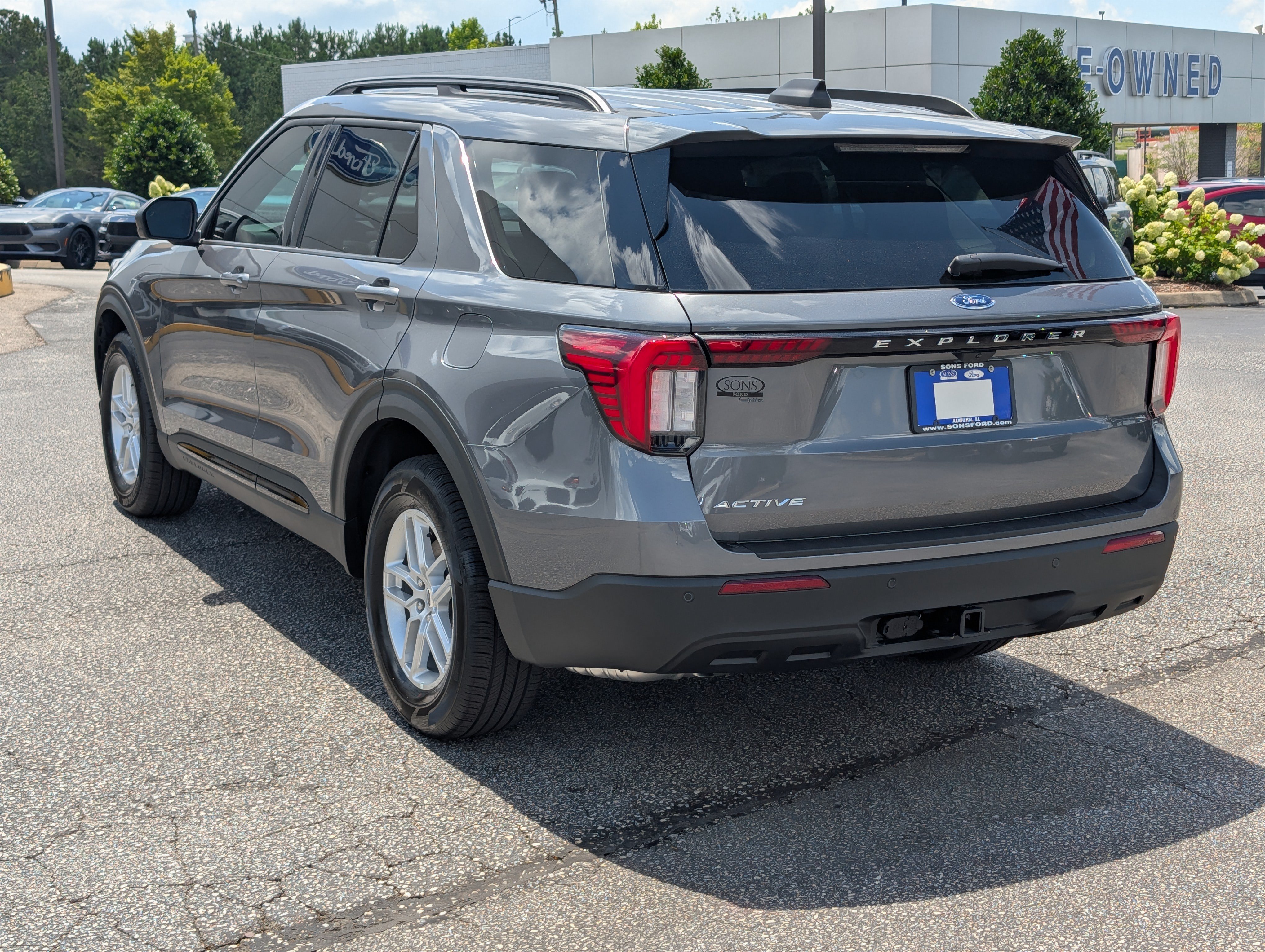 New 2026 Ford Explorer Active RWD image 13