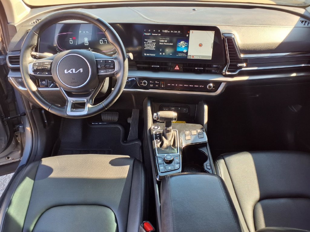 Used 2025 Kia Sportage EX FWD image 16