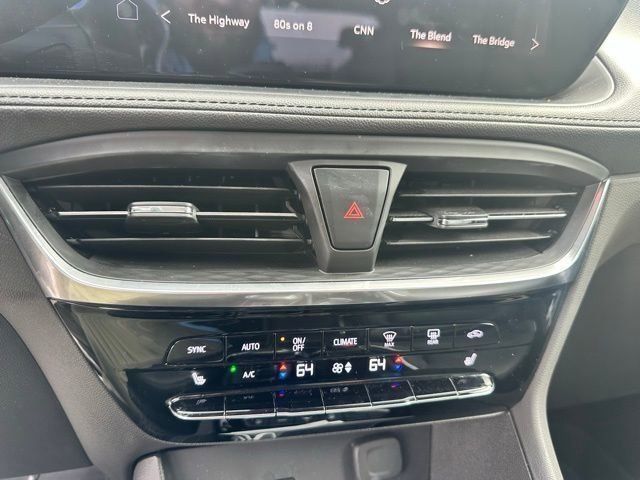 Used 2024 Buick Encore GX Avenir image 34