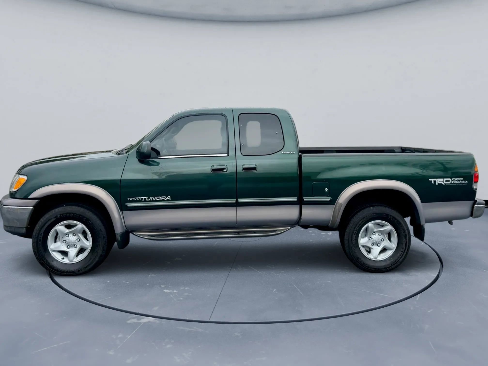 Used 2001 Toyota Tundra Limited image 3