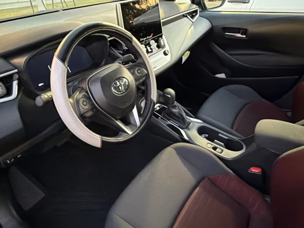 Used 2026 Toyota Corolla SE w/ SE Package FWD image 15