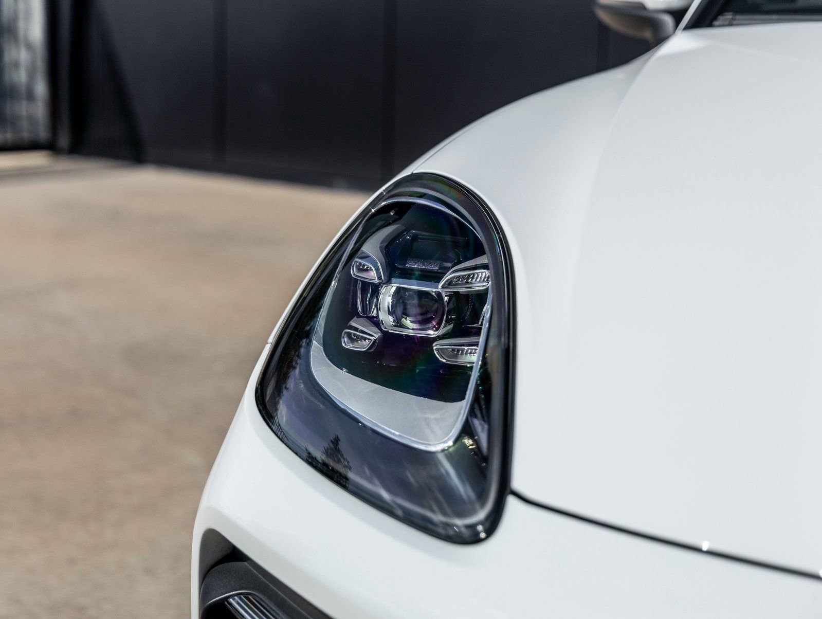 Used 2023 Porsche Cayenne image 18