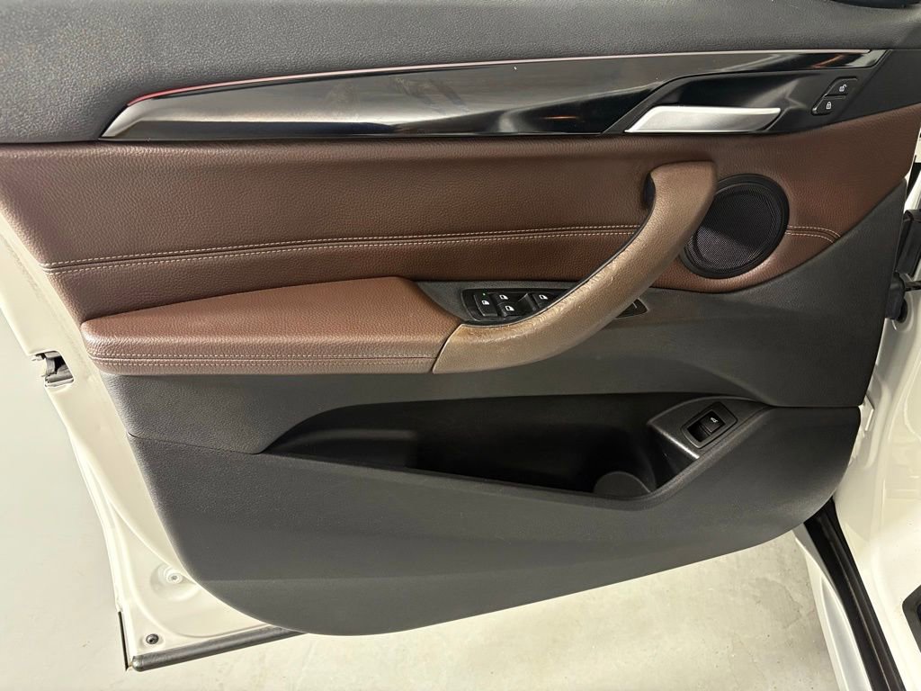 Used 2017 BMW X1 xDrive28i image 12