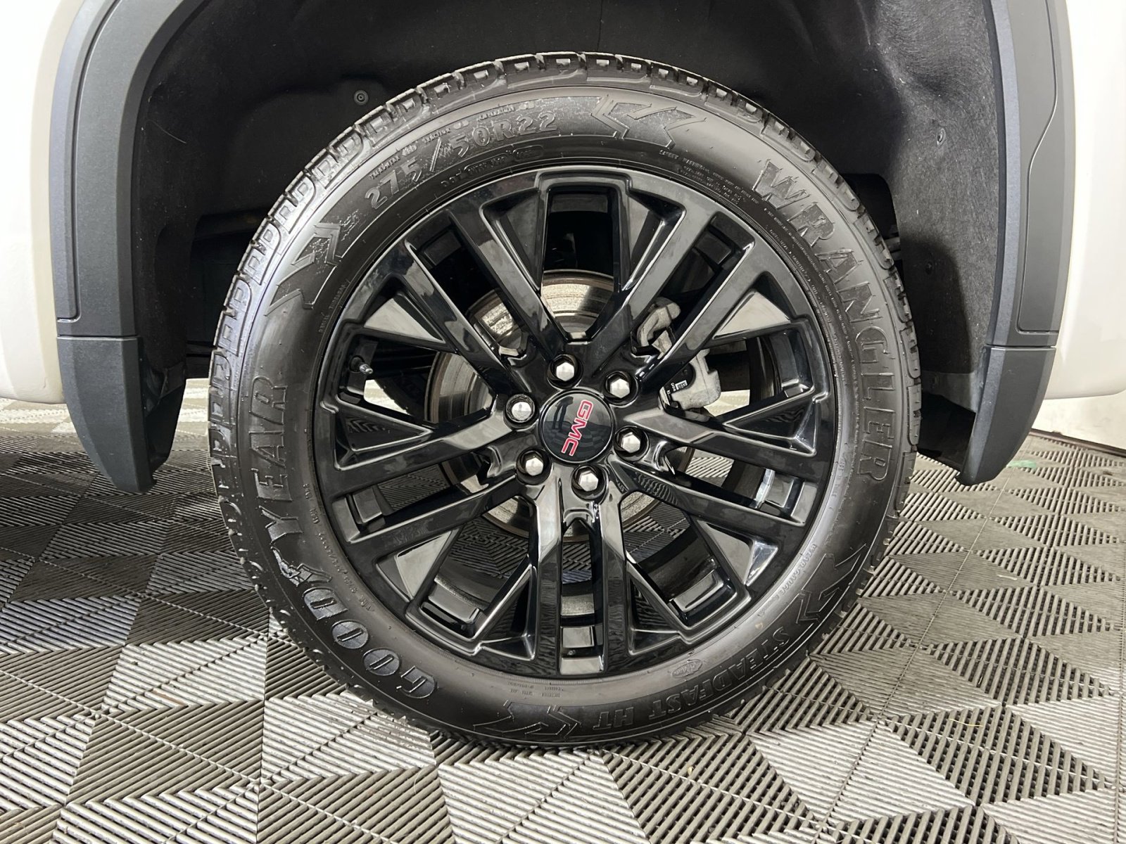 Used 2024 GMC Sierra 1500 Denali w/ Denali Reserve Package image 12