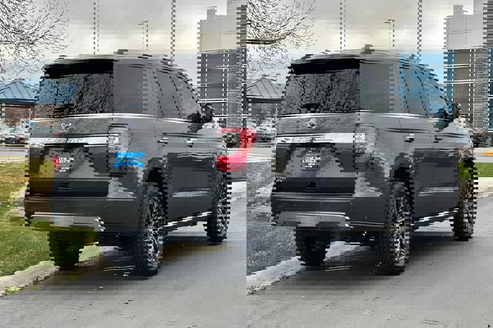 Certified 2021 Ford Expedition Limited image 2