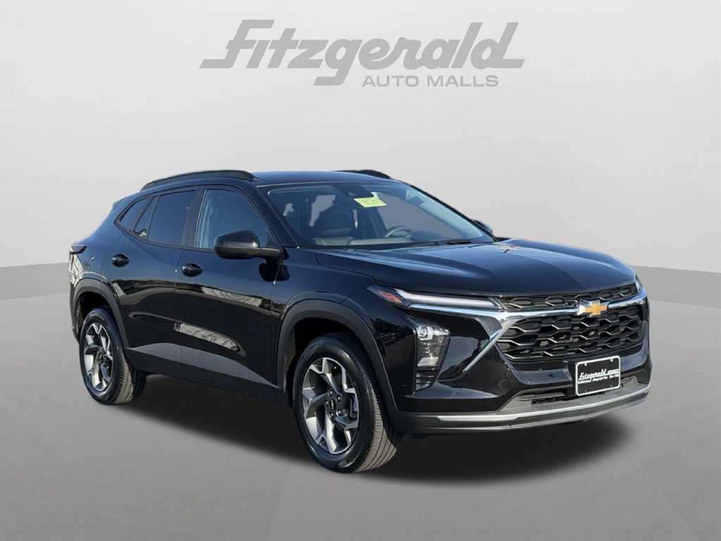 Used 2025 Chevrolet Trax LT