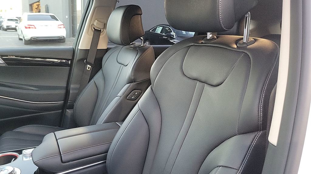 Used 2025 Genesis GV80 2.5T Standard image 18