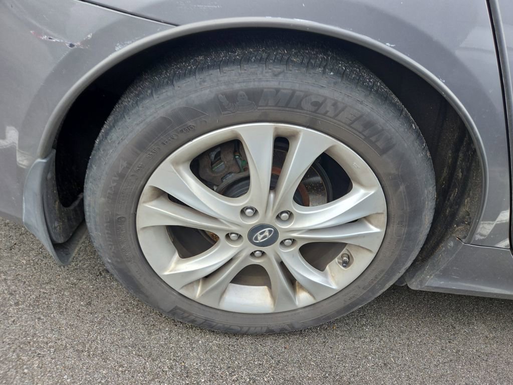 Used 2011 Hyundai Sonata Limited FWD image 4