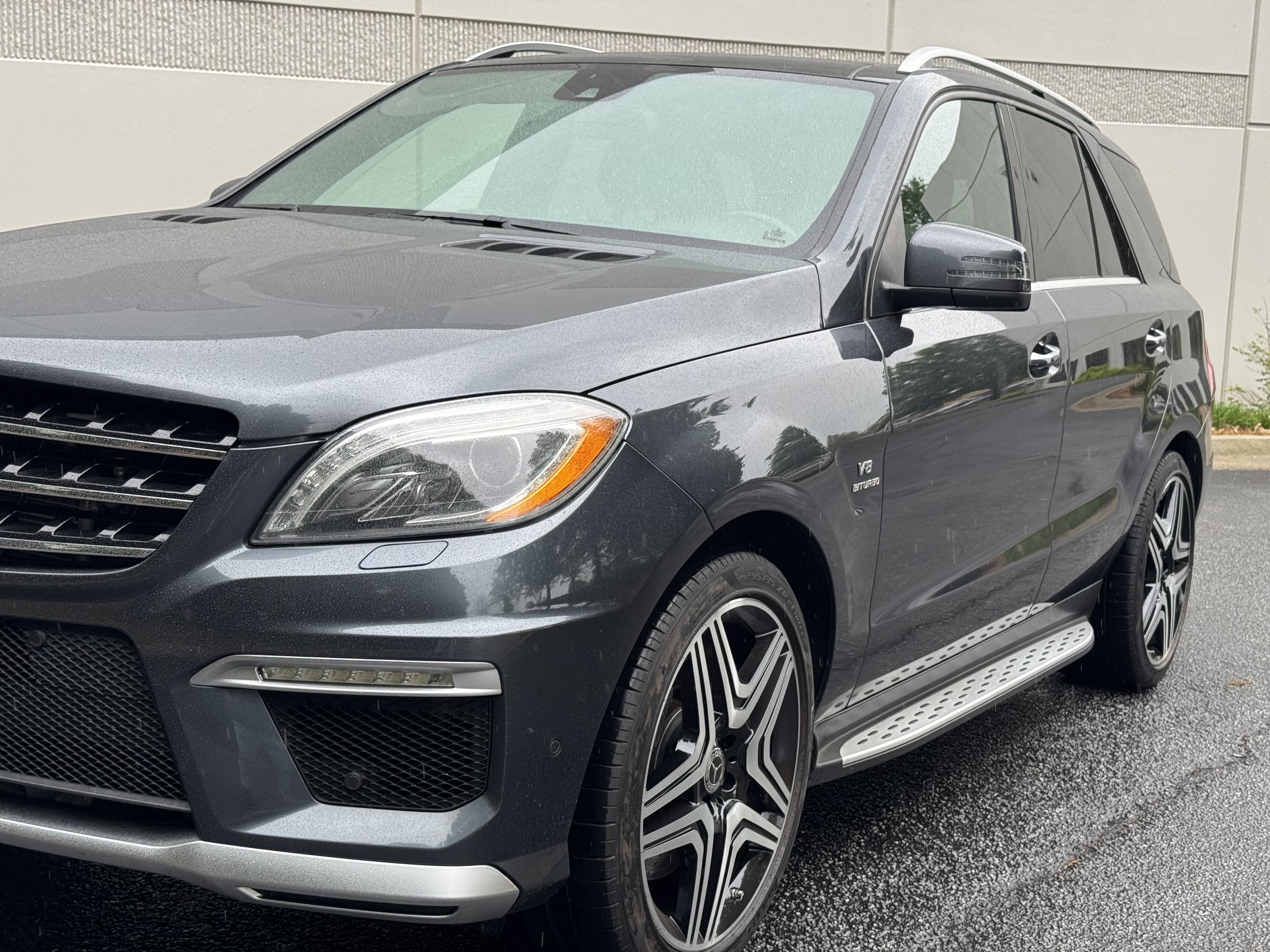Used 2012 Mercedes-Benz ML 63 AMG 4MATIC image 6