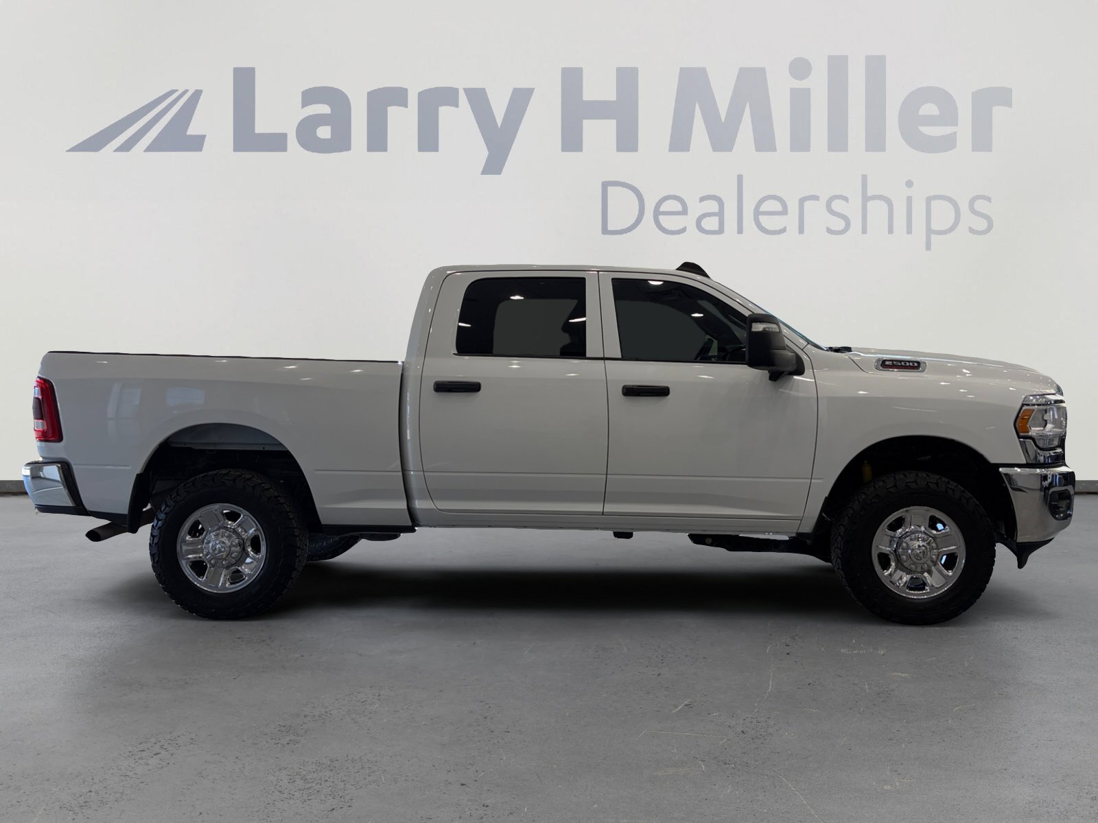 Used 2023 RAM 2500 Tradesman w/ Towing Technology Group AWD/4WD image 6