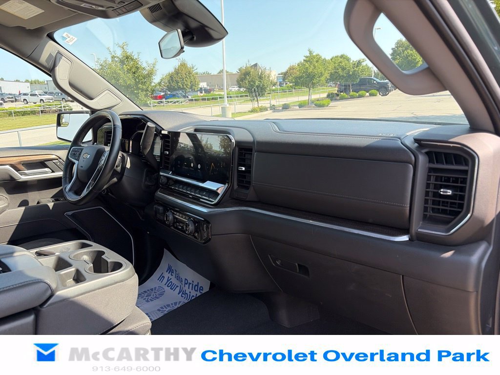 Used 2025 Chevrolet Silverado 1500 LT AWD/4WD image 27