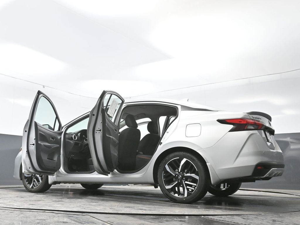 Used 2023 Nissan Versa SR w/ Trunk Package FWD image 76