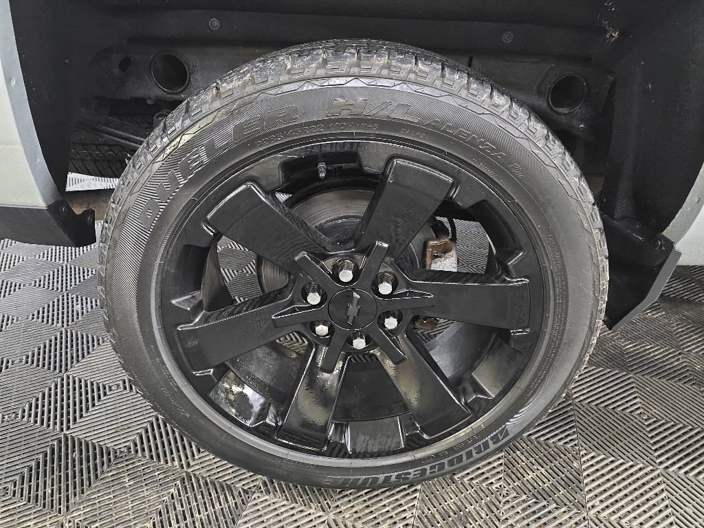Used 2017 Chevrolet Silverado 1500 LT w/ Rally 2 Edition AWD/4WD image 16