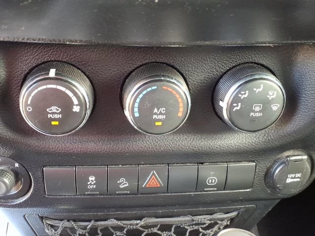 Used 2011 Jeep Wrangler Sahara AWD/4WD image 22