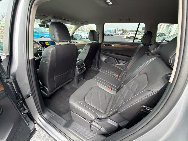 Certified 2025 Volkswagen Atlas SE AWD/4WD image 18