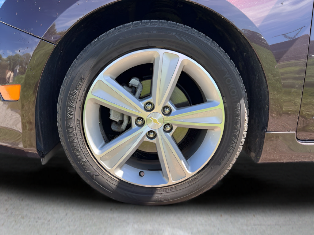 Used 2015 Chevrolet Cruze LT w/ Sun, Sound and Sport Package FWD image 30