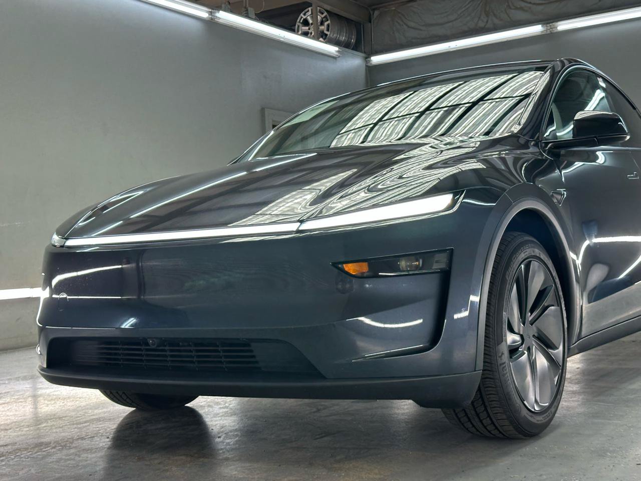 Used 2026 Tesla Model Y 2WD image 4