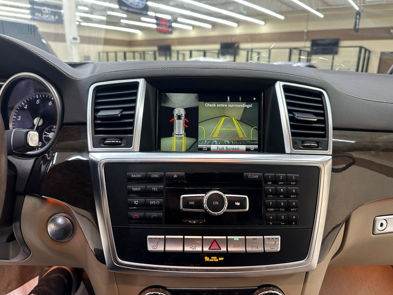 Used 2016 Mercedes-Benz GL 450 4MATIC w/ Premium I Package image 29