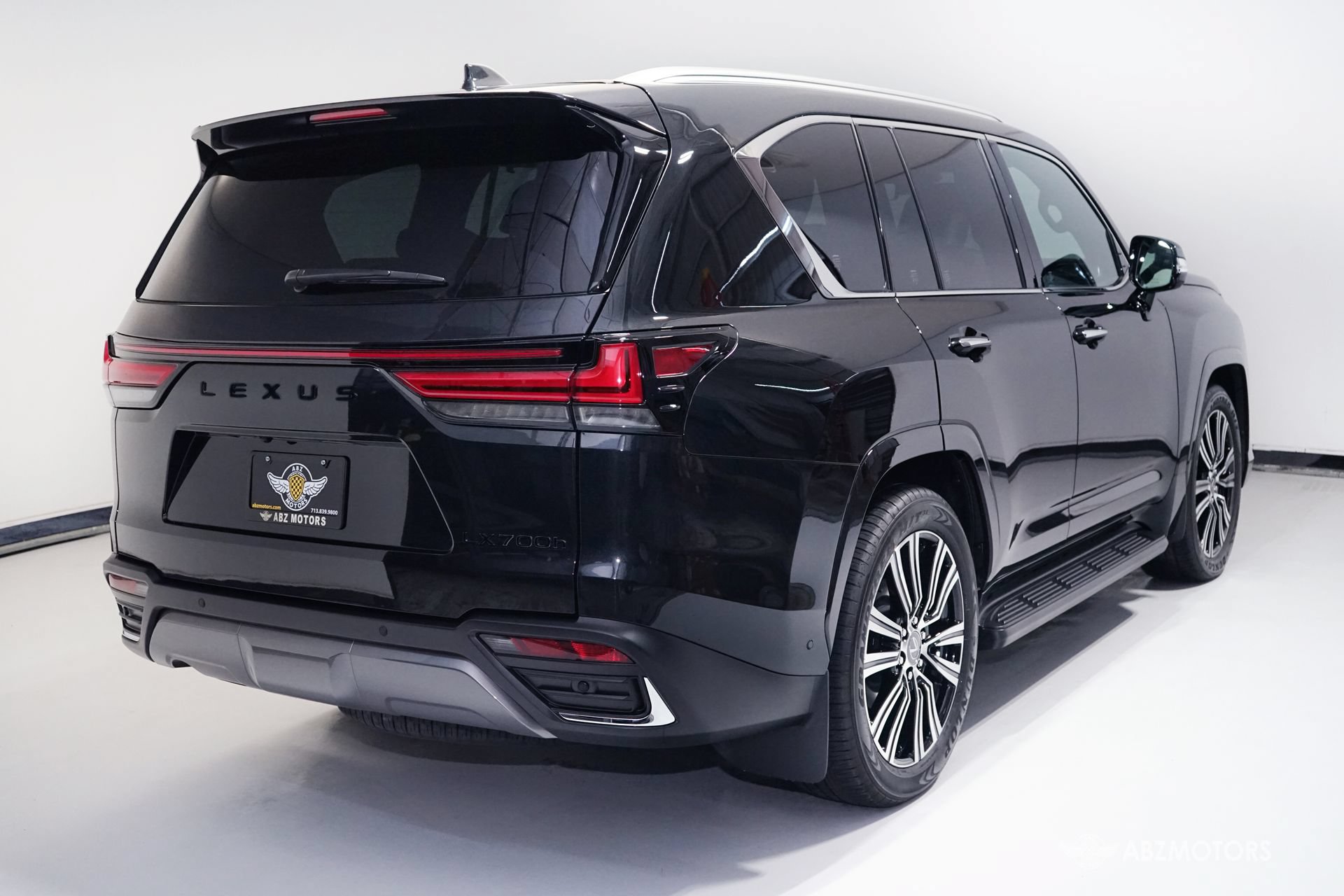 Used 2026 Lexus LX 700h Luxury AWD/4WD image 5