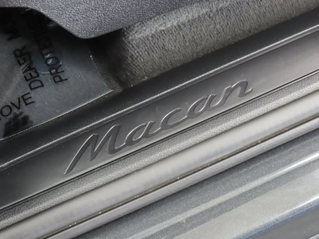Certified 2026 Porsche Macan AWD/4WD image 42