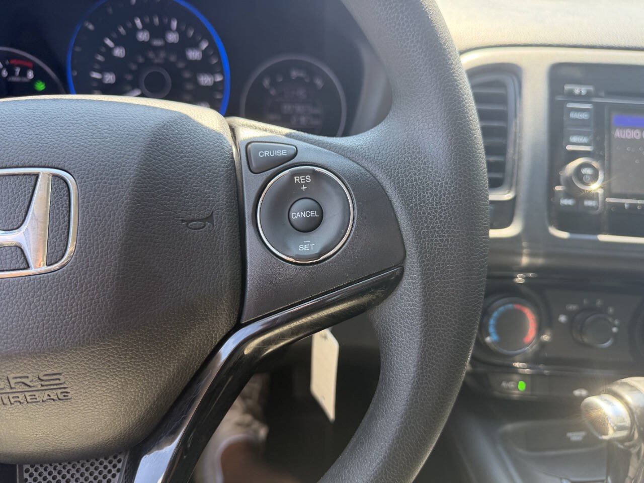 Used 2020 Honda HR-V LX image 30