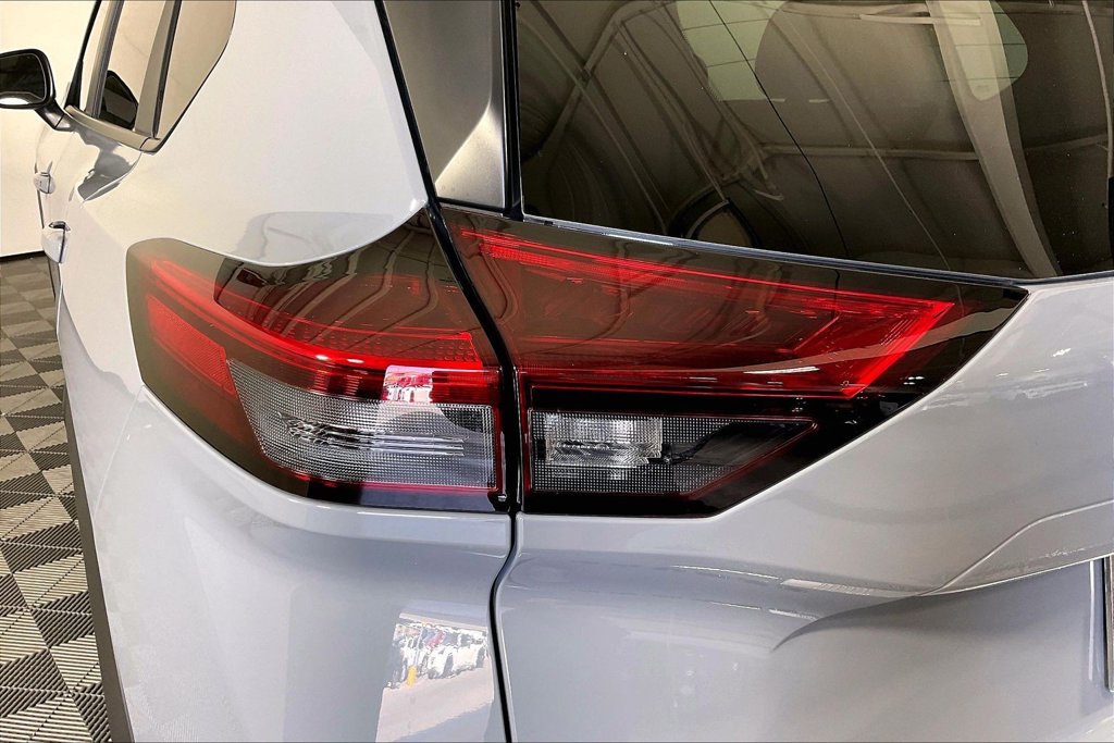 New 2027 Nissan Rogue SV w/ Cold Weather Package FWD image 30