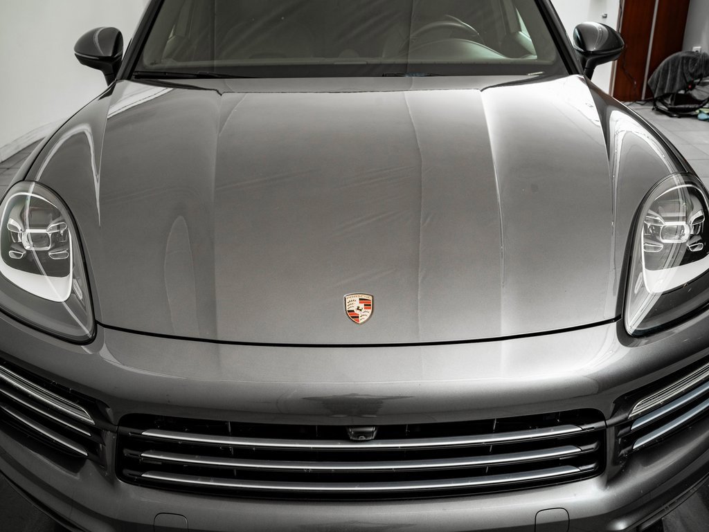 Certified 2022 Porsche Cayenne E-Hybrid w/ Premium Package image 20