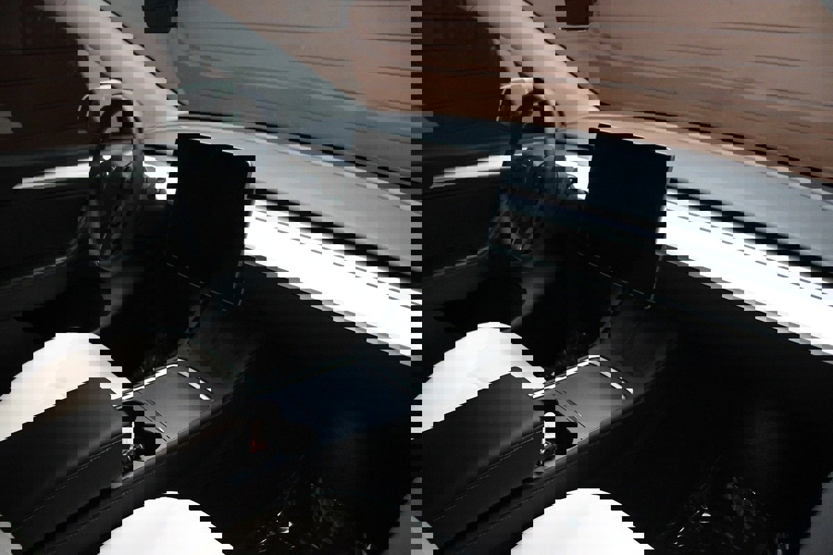 Used 2024 Tesla Model Y Long Range image 37