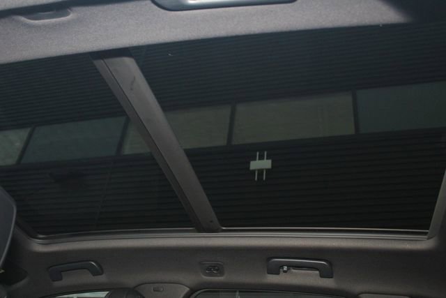 New 2026 Porsche Cayenne image 24