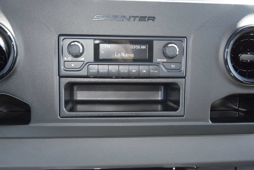 Used 2024 Mercedes-Benz eSprinter 170 Cargo image 23