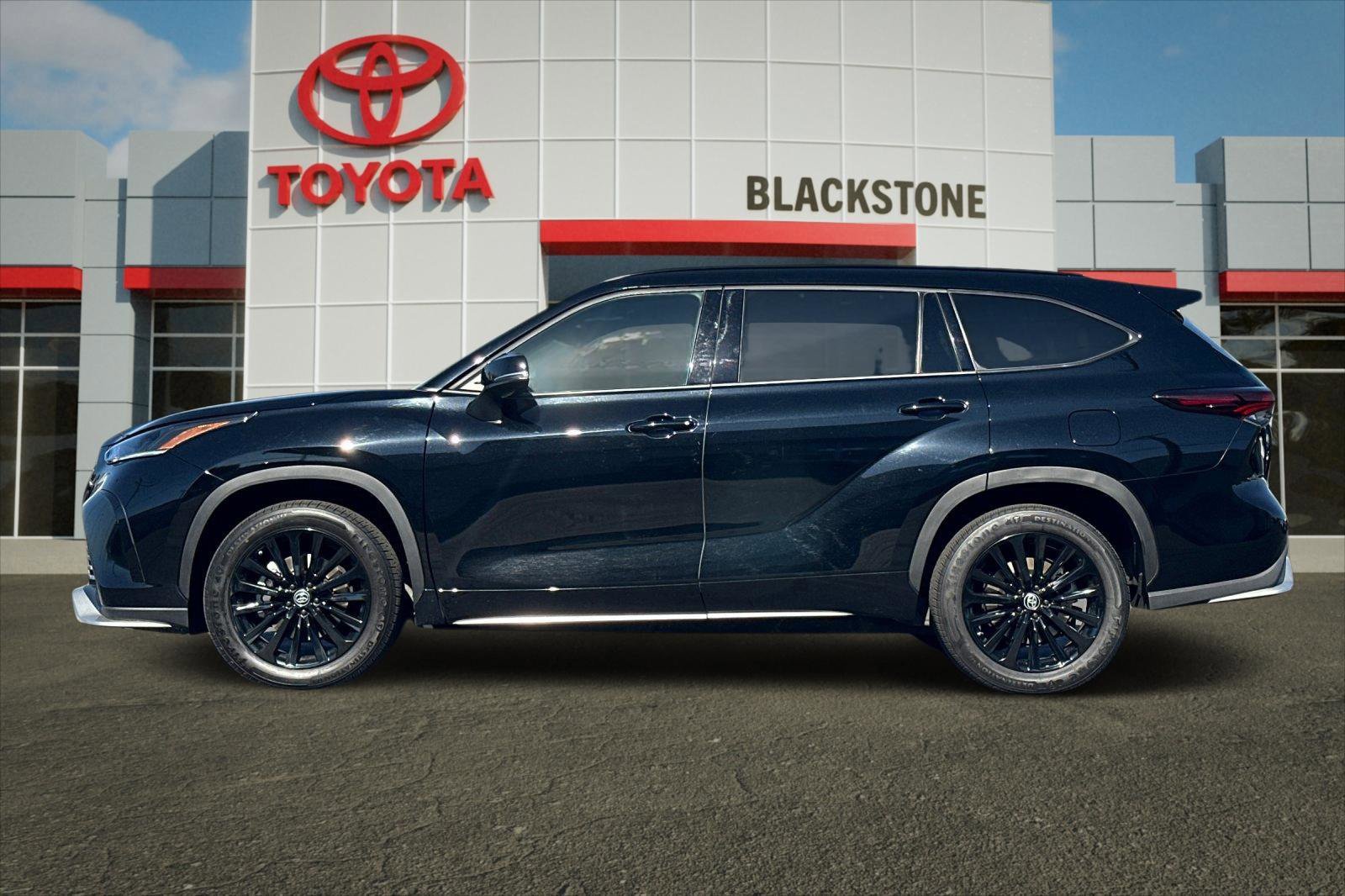 Certified 2025 Toyota Highlander XSE AWD/4WD image 6