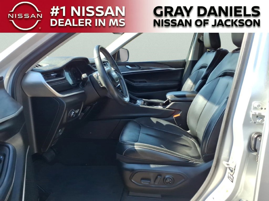 Used 2021 Jeep Grand Cherokee L Limited AWD/4WD image 22