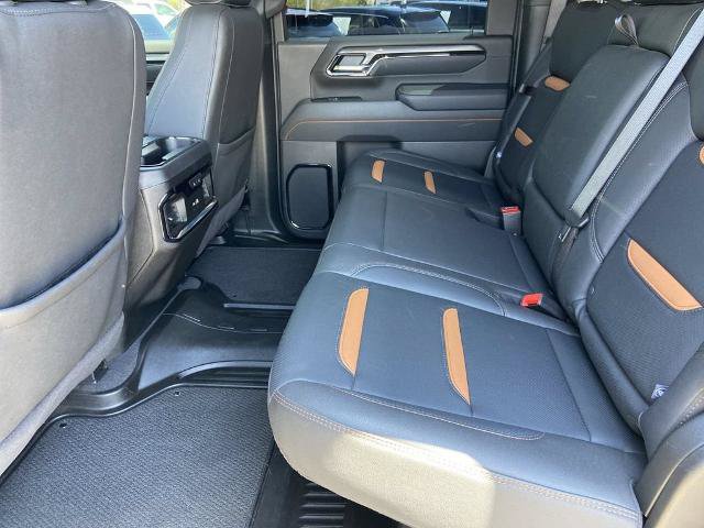 Used 2025 GMC Sierra 2500 AT4 w/ Technology Package AWD/4WD image 21