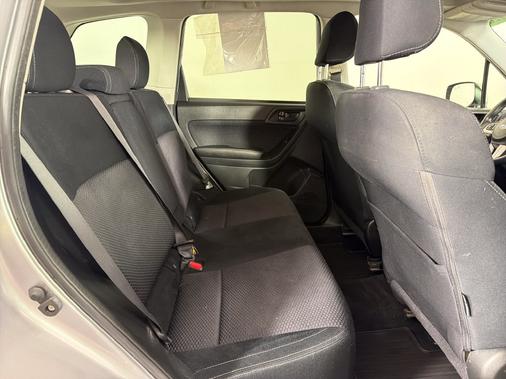 Used 2017 Subaru Forester 2.5i Premium AWD/4WD image 21