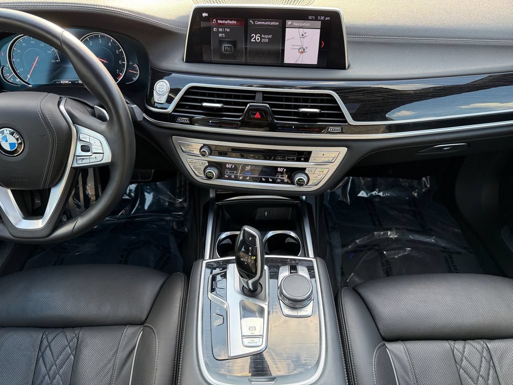 Used 2018 BMW 750i xDrive AWD/4WD image 11