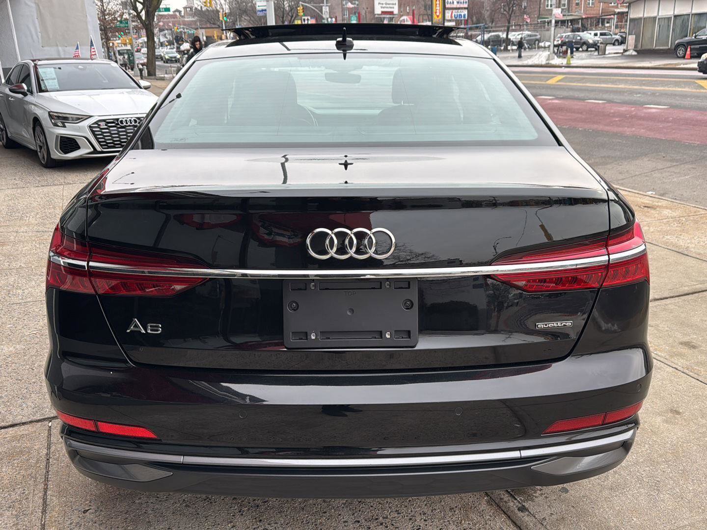 Used 2024 Audi A6 Premium Plus image 8