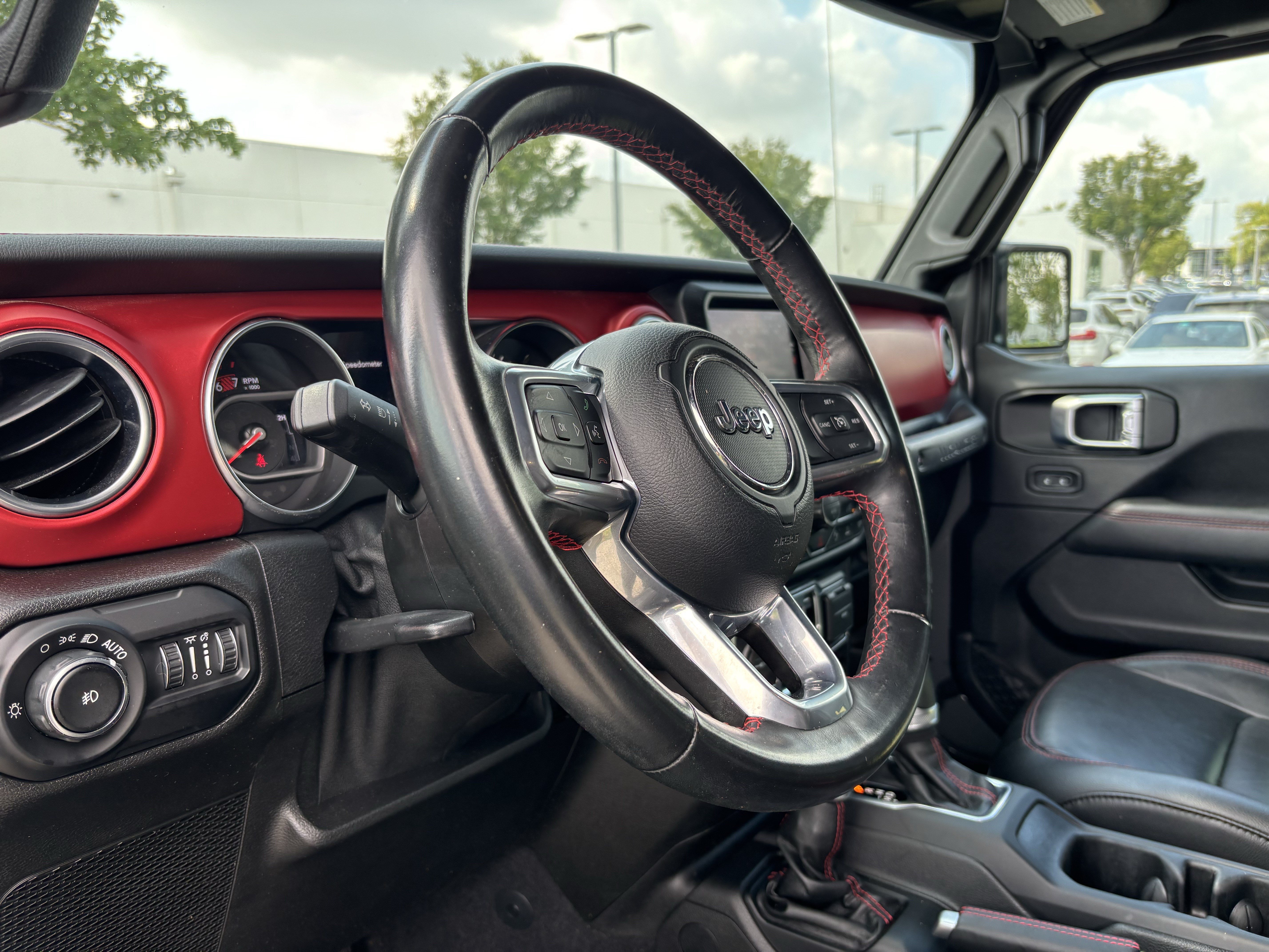 Used 2021 Jeep Wrangler Unlimited Rubicon AWD/4WD image 16