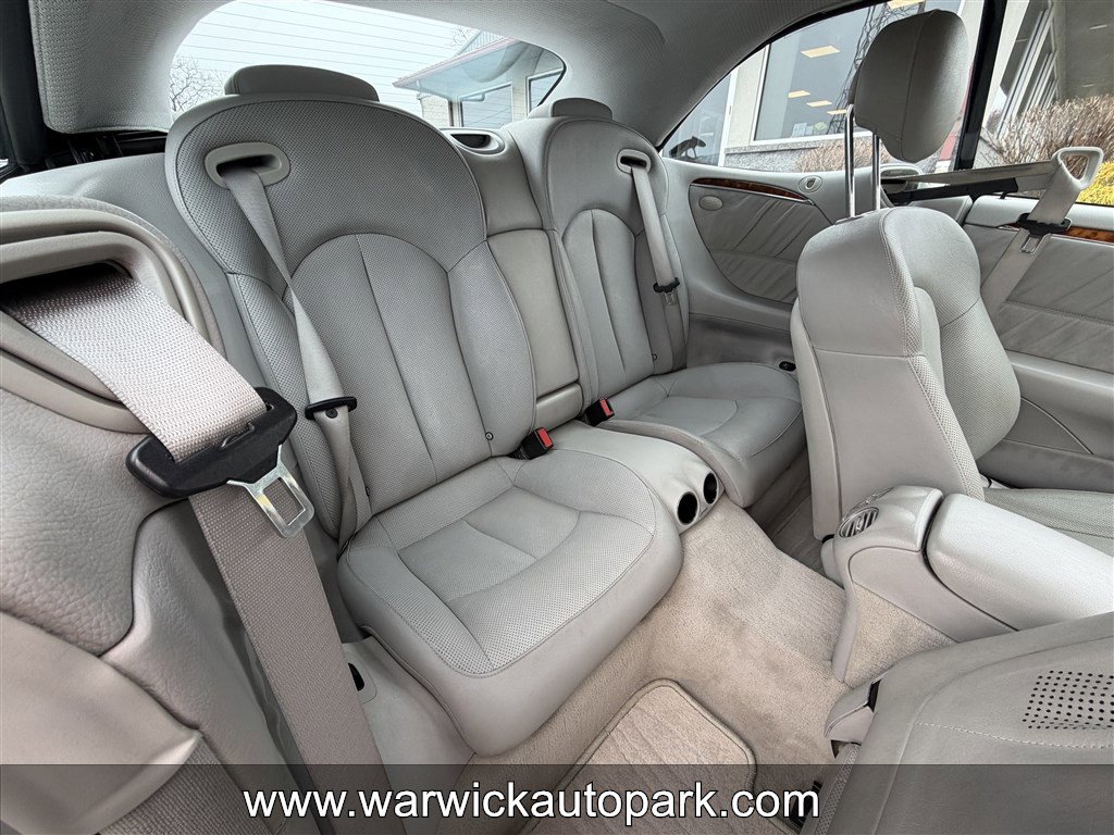 Used 2004 Mercedes-Benz CLK 500 Cabriolet image 11