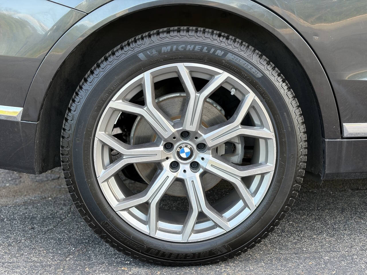 Used 2019 BMW X7 xDrive40i w/ Premium Package AWD/4WD image 11