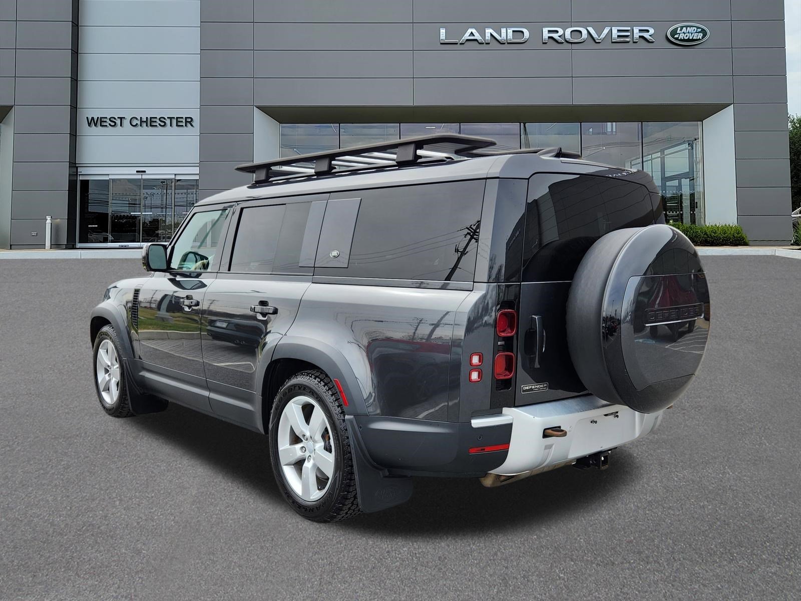 Used 2023 Land Rover Defender 130 First Edition AWD/4WD image 3