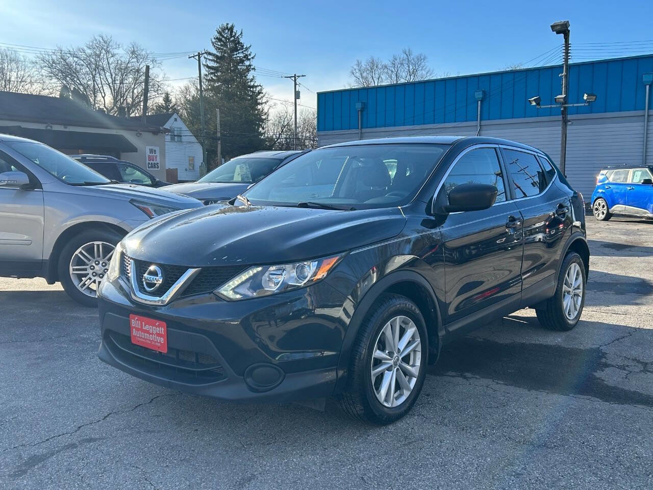Used 2017 Nissan Rogue Sport S w/ S Appearance Package image 2