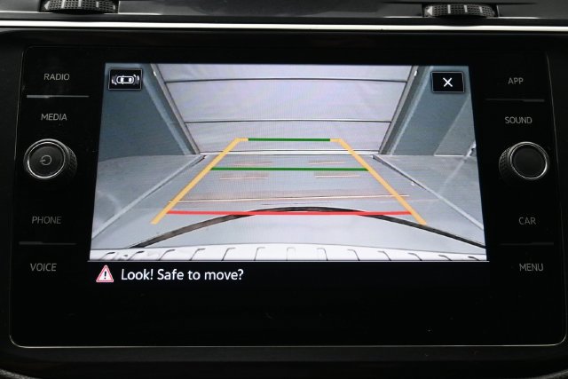 Used 2023 Volkswagen Tiguan SE FWD image 14