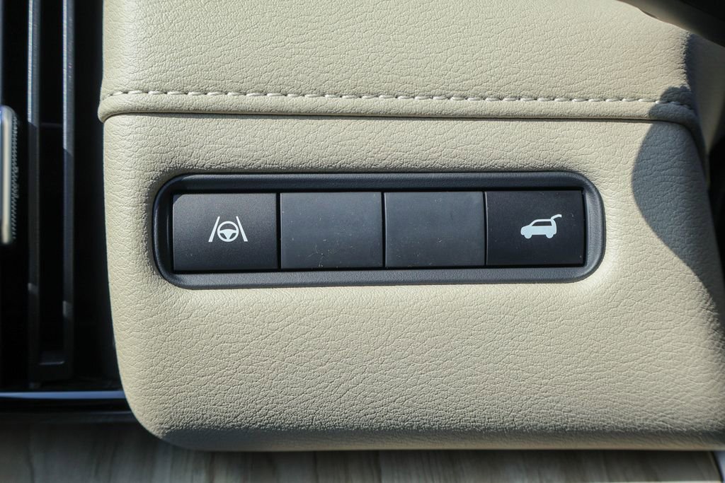 New 2026 Nissan Armada Platinum image 17