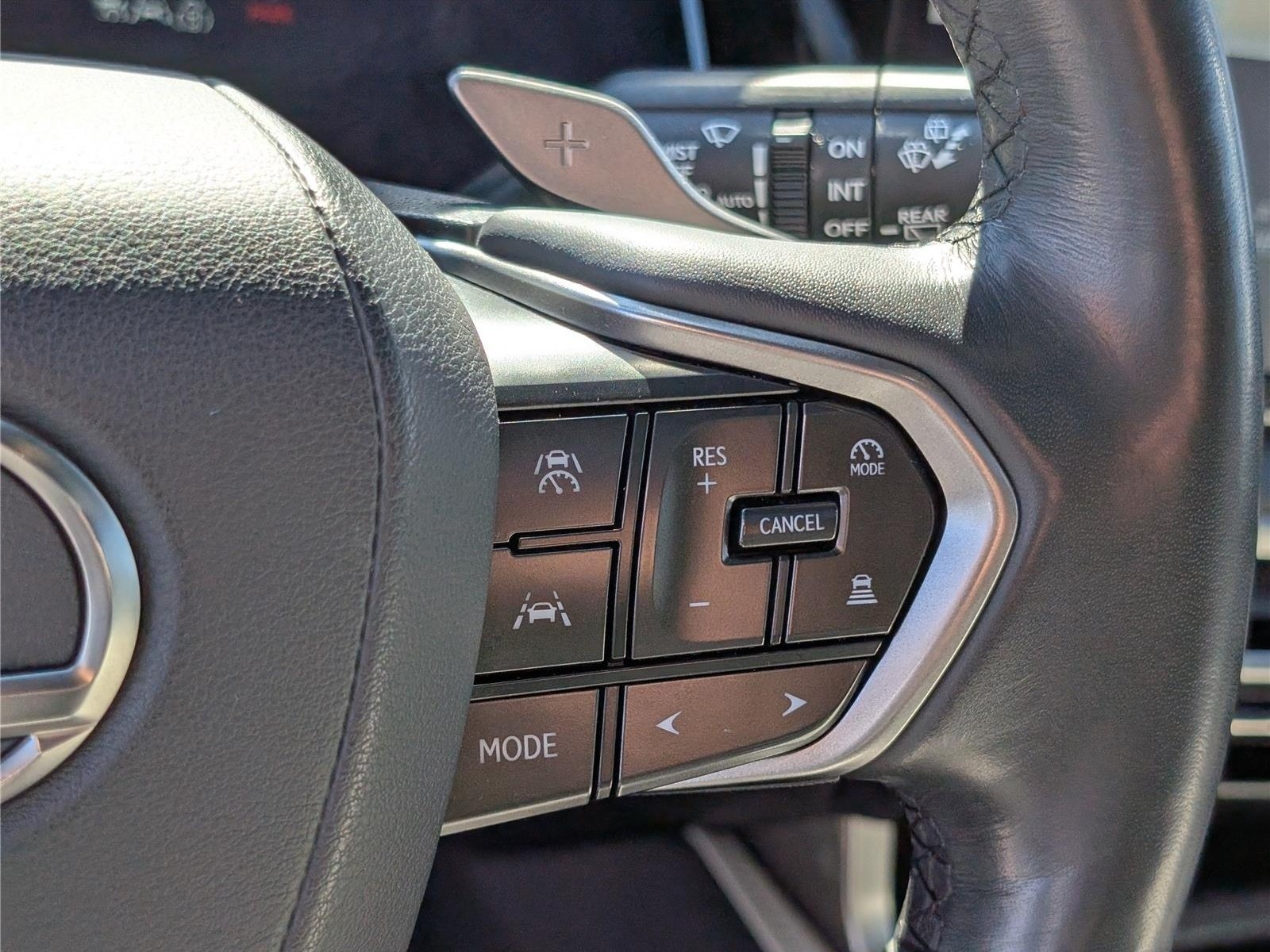 Used 2025 Lexus RX 350h w/ Accessory Package AWD/4WD image 23