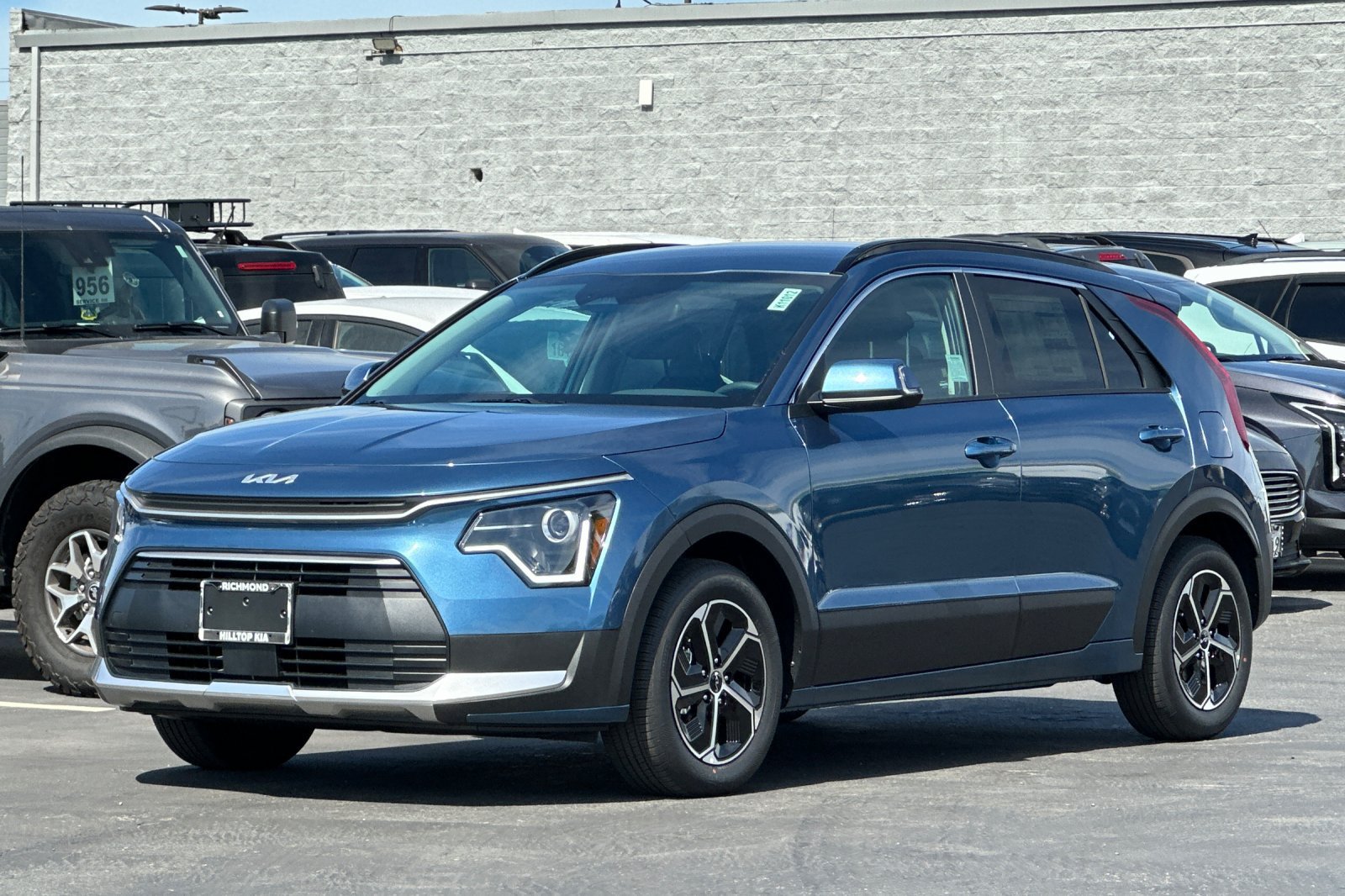 New 2026 Kia Niro EX FWD image 8