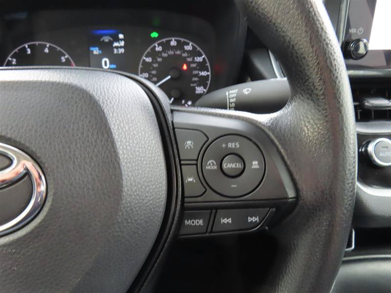 Used 2025 Toyota Corolla LE FWD image 18